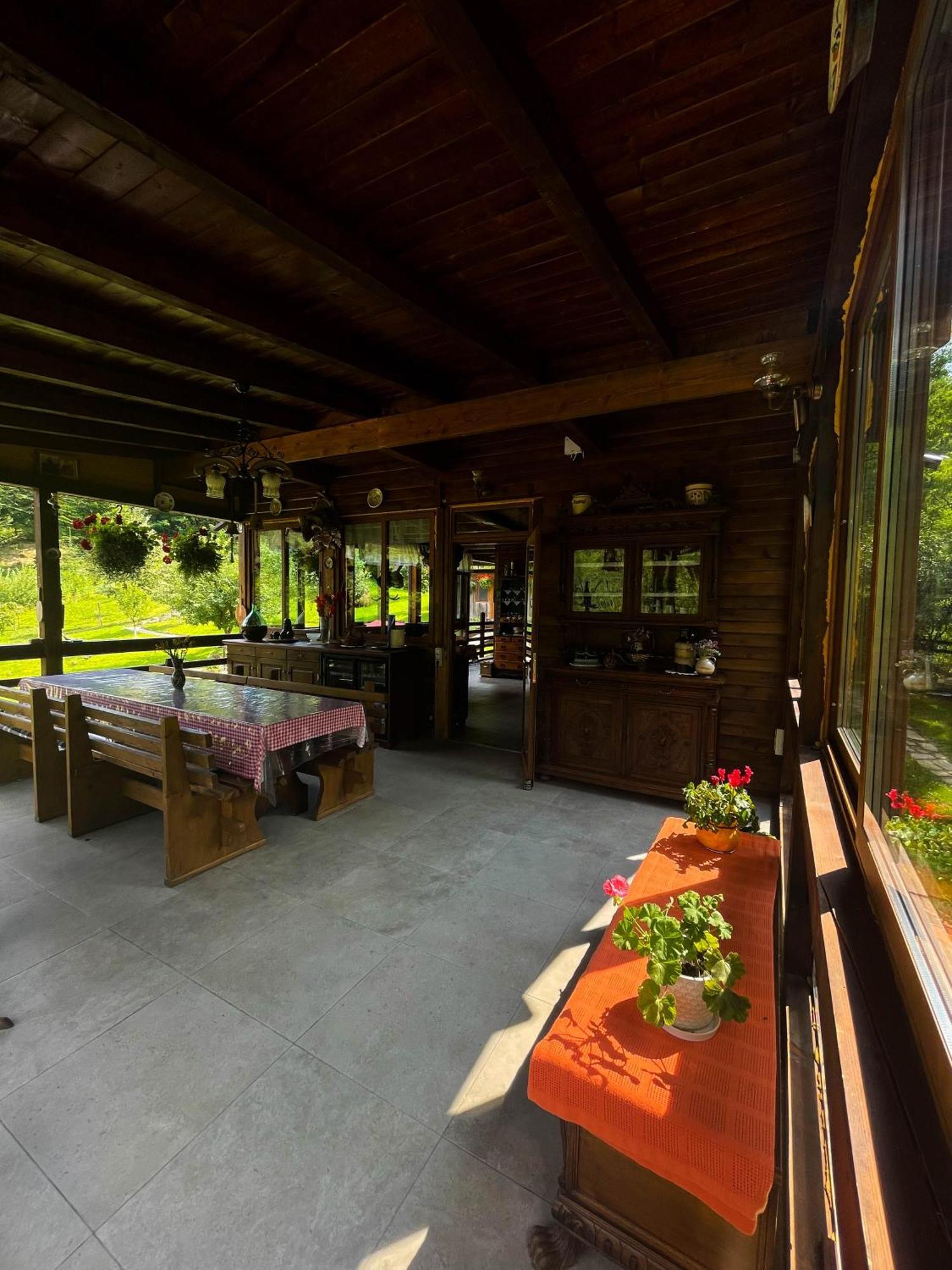 Cabana La Domnu' De Pe Vale Villa Aiud Buitenkant foto